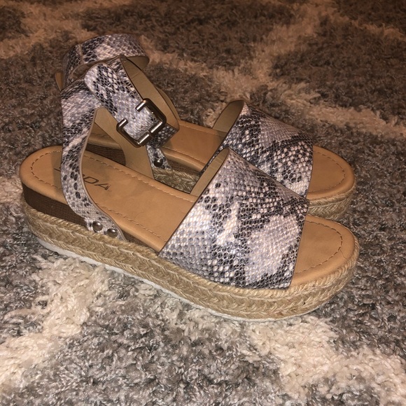 Soda Shoes - Soda Wedge sandals